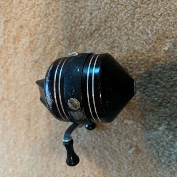 Zebco 606 Fishing Reel For Parts - Picture 1 of 6